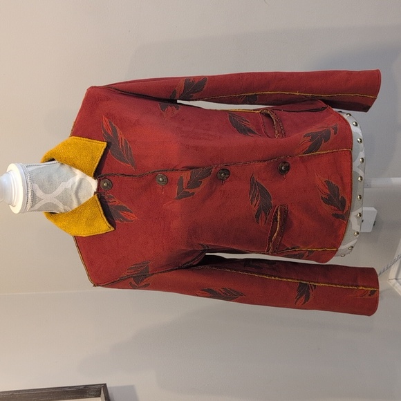 Robert Kitchen Jackets & Blazers - Robert Kitchen Womens Faux Suede & Pile Super Soft Jacket Debossed Leaf Print